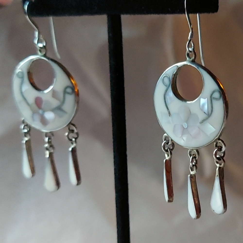 Mexico Alpaca Silver Dangle Earrings Floral MOP White Abalone .925 Earwires - Picture 8 of 8
